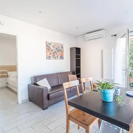 T2 Garden, Close To Amenities Mc Holiday home *
